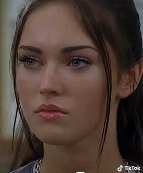 Carla Santini, Megan Fox Face, Teenage Drama, Angel Wallpaper, Drama Queen, Dance Video, Drama Queens, Megan Fox, Adriana Lima