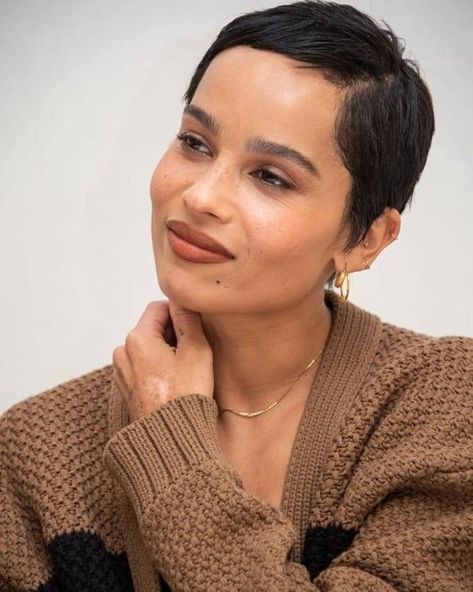 Buzzed Hair Women, Indian Remy Human Hair, Short Hair Pixie Cuts, Zoe Kravitz, Short Pixie Haircuts, Short Natural Hair Styles, Short Hair Styles Pixie, Short Pixie, Crazy Hair