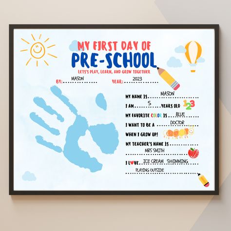 Preschool Classroom Themes, New Academic Year, Handprint Keepsake, Flower Crafts Kids, Pre Primary, Class Room, Early Intervention, Crafts Kids, 1st Day Of School