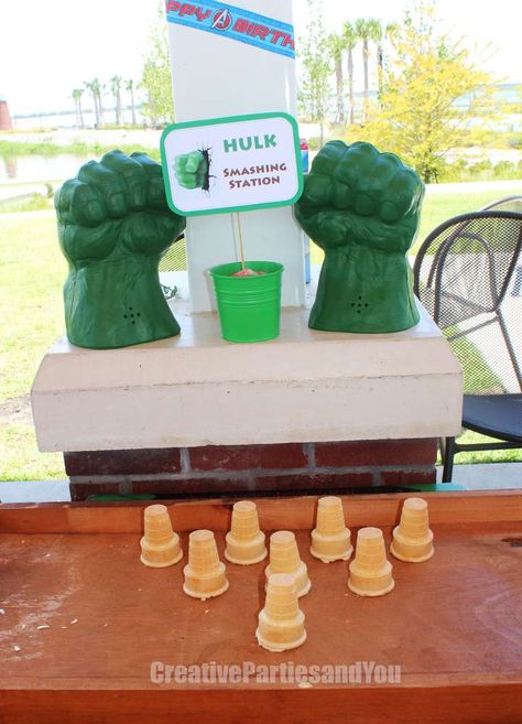 Avengers Pull Apart Cupcakes, Hulk Party Activities, Hulk Birthday Party Ideas, Super Hero Birthday Party Ideas, Hulk Smash Party, Avengers Birthday Party Ideas, Superhero Birthday Party Games, Avenger Party, Avengers Birthday Party