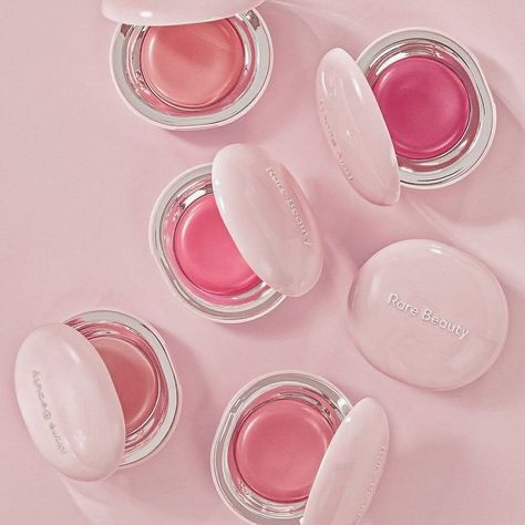 Cream blush that melts on contact, super blendable, with a satin finish Selena Gomez Makeup, Rare Beauty By Selena Gomez, Makeup Accesories, Eye Makeup Pictures, Makeup Guide, Rare Beauty, Cream Blush, Makeup Items, Makeup Pictures