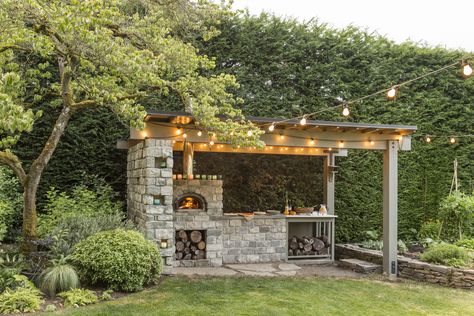 Grill Zone Design, Outdoor Grill Ideas, Outdoor Pizza Oven Area, Rustic Outdoor Kitchens, Outdoor Grill Area, Grill Ideas, Outdoor Grill Station, Outdoor Cooking Area, Grill Gazebo