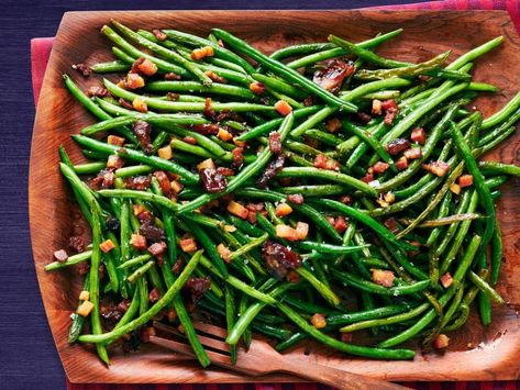 Garlicky Green Beans, Holiday Recipies, Pine Nut Recipes, Green Beans With Bacon, Side Items, Garlic Green Beans, Date Recipes, Toasted Pine Nuts, Food Network Magazine