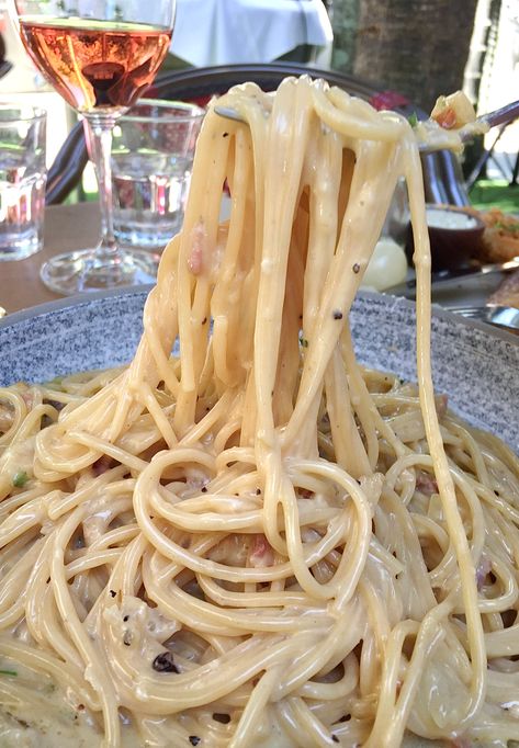 Pasta Carbonara Aesthetic, Pasta Astethic, Carbonara Aesthetic, Carbonara Pasta, Food Babe, Yummy Comfort Food, Think Food, Food Goals, Food Obsession