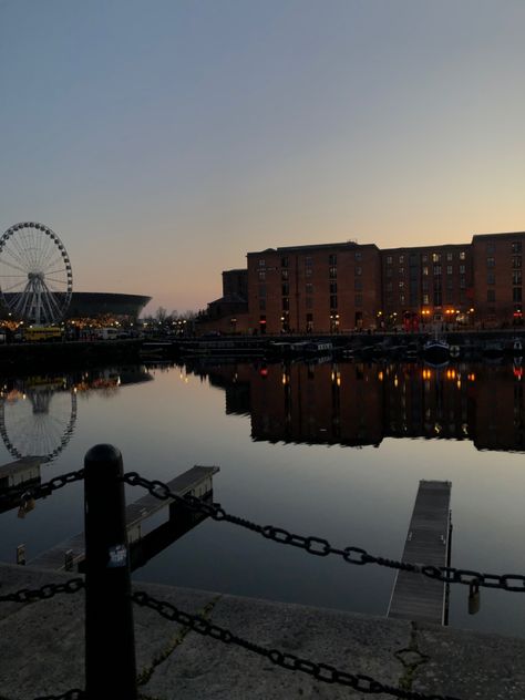 Sunset in liverpool Liverpool City Photography, Liverpool City Aesthetic, Liverpool Aesthetic, Liverpool Photography, Liverpool University, Liverpool Life, Liverpool Docks, Liverpool City Centre, Liverpool City