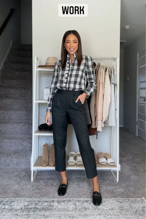 Plaid Shirt Business Casual, Plaid Shirt Outfit Women Work, Flannel Business Casual Women, Plaid Shirt Office Outfit, Flannel Shirt Work Outfit Office, Plaid Shirt Work Outfit, Flannel Work Outfit, Flannel Business Casual, Checkered Shirt Outfit Women