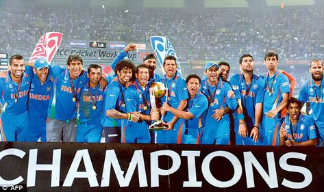 mahendra singh dhoni world cup 2011 2011 Cricket World Cup, History Of Cricket, Cricket Time, World Cup Schedule, Indian Team, Indian Cricket Team, World Cup Teams, Cricket Tips, India Cricket Team