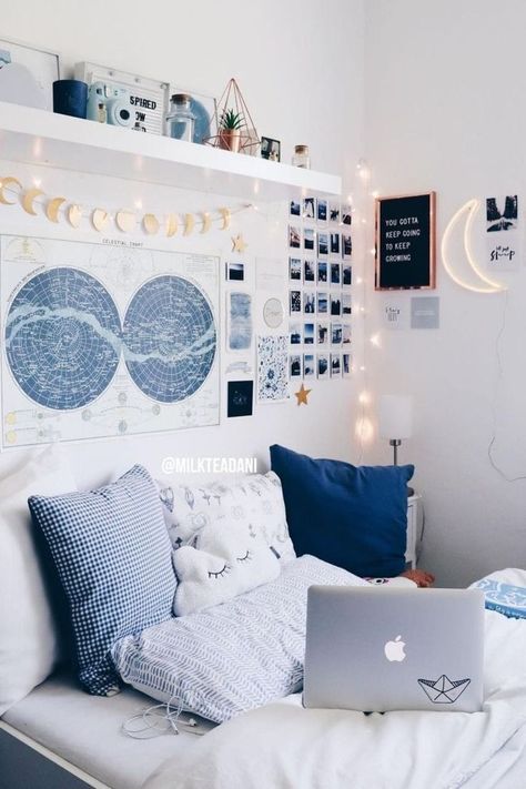 Light Blue Rooms, White Dorm Room, Blue Dorm, Blue Room Decor, Beach Room Decor, Canopy Beds, Inspo Art, White Room Decor, Blue Bedroom Decor