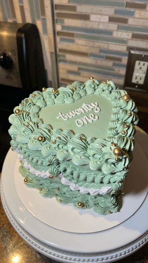 21st Birthday Sage Green, Sage Green Cakes Birthday, Green 21st Birthday Cake, Sage Green And Gold Birthday Cake, 21st Birthday Ideas Green, Green 21st Birthday Ideas, Sage Green Heart Cake, Birthday Cake Green And Gold, Sage Birthday Cake