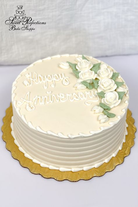 Every wedding anniversary is special, and we have designed this cake with that idea in mind. Available to order right on our website, you choose the size, flavors, rose colors, and inscription (such as “Happy Anniversary” with the couples’ names) to go on our ivory-tinted buttercream, and we’ll have it ready in as quickly as a week! Great for a 25th, 50th, or any year in between. Tap the link to order; local pickup only. #spbakeshoppe 28th Anniversary Cake, Work Anniversary Cake, 60th Anniversary Cake, 30th Anniversary Cake, Simple Anniversary Cakes, Anniversary Cake Ideas, 25th Anniversary Cake, 25th Wedding Anniversary Cakes, 48th Anniversary