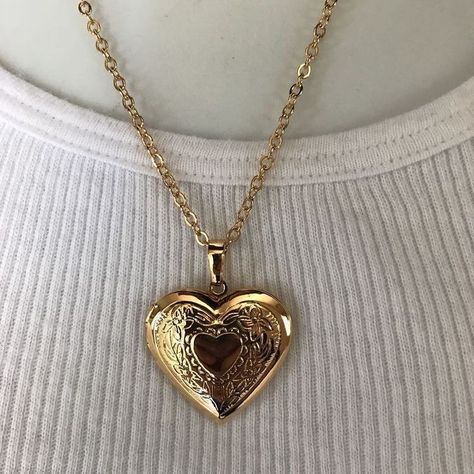 Mötley Crüe, Gold Locket, Dope Jewelry, Heart Locket, Girly Jewelry, 여자 패션, Jewelry Inspo, Dream Jewelry, Locket Necklace