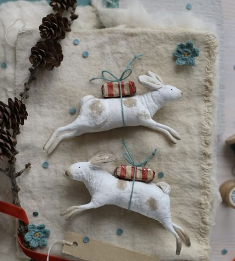 Spun Cotton Christmas Ornaments, Cotton Toys Handmade, Spun Cotton Animals, Spun Cotton Ornaments, Cotton Ornaments, Popular Christmas Gifts, Paper Mache Sculpture, Paper Mache Crafts, Paper Mache Art