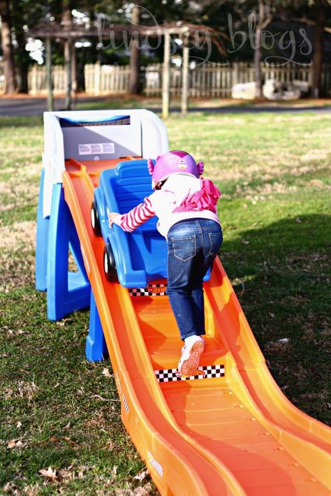 No matter the time of year, this Kids Roller Coaster toy will be a HIT for all kids ages 3-8, but especially in Spring and Summer! A Hot Wheels version of the Step2 Extreme Coaster, this kids coaster is bound to be your child's favorite outside toy. Yard For Kids, Kid Roller Coaster, Bird Houses Diy, All Kids, Ride On, Roller Coaster, Your Back, Kids Toys, Coasters