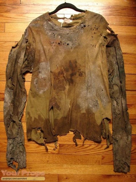 Costume Distressing, Distressed Costume, Apocalypse Clothing, Post Apocalyptic Clothing, Zombie Clothes, Post Apocalyptic Costume, Apocalyptic Clothing, Post Apo, Post Apocalyptic Fashion