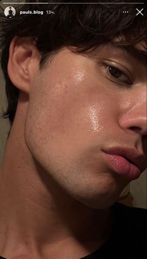 Clear Skin Men, Aesthetic Boys, Grooming Routine, Pretty Skin, Foto Ideas Instagram, Aesthetic Guys, Ideas For Instagram Photos, Clean Face, Tan Skin