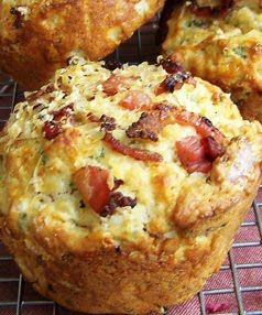 Bacon & Cheese Muffins -- Perfect w/Soup..These are YUMMY! Savory Muffins Recipes, Bacon Muffins, Savoury Muffins, Bacon And Cheese, Food Budget, Muffin Tin Recipes, Cheese Muffins, Baking Muffins, Savoury Baking