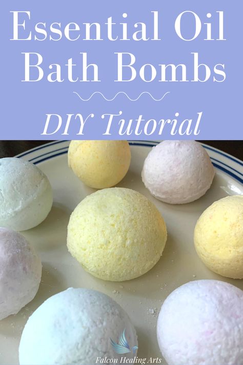 Diy Hygiene, Detox Baths, Wellness Hacks, Essential Oil Bath, Career Ideas, Bath Soaks, Making Essential Oils, Bombe Recipe, Bath Bomb Recipes