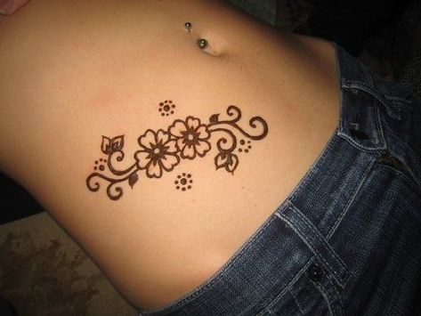 Henna Diy, Hanna Tattoo, Small Henna Tattoos, Small Henna Designs, Henne Tattoo, Cute Henna Designs, Cute Henna Tattoos, Henna Style Tattoos, Small Henna