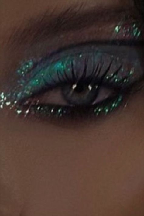 Mermaid Fantasy Makeup, Fairy Costume Makeup, Mermaid Costume Makeup, Fairy Eye Makeup, Mermaid Eye Makeup, Little Mermaid Makeup, Mermaid Makeup Halloween, Mermaid Eyes, Club Makeup