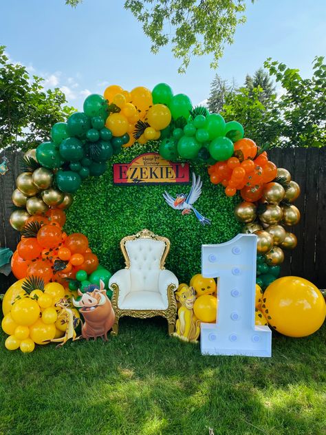 Lion King 1st Birthday, Lion King Balloons, Lion King Party Decorations, Lion Guard Birthday Party, Lion Guard Birthday, Lion King Birthday Party Ideas, Birthday Photo Backdrop, Safari Birthday Party Decorations, Lion King Theme