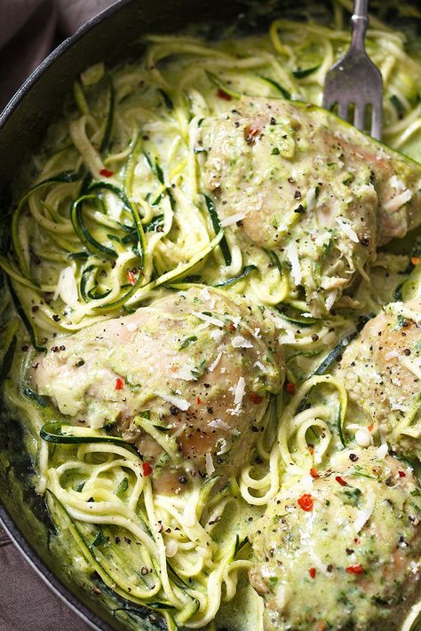 pesto-chicken-recipe-healthy Zucchini Dinner Recipes, Healthy Pesto, Chicken Pesto Recipes, Quick Diet, Healthy Zucchini, Creamy Pesto, Paleo Dinner, Pesto Recipe, Pesto Sauce