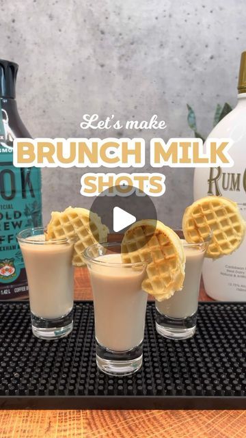 Rum Chata, Mini Waffles, Shot Recipes, Drink Me, Adult Beverages, Irish Cream, Adult Drinks, Cocktail Hour, Mixology