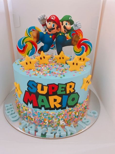 Mario Birthday Gift Ideas, Mario Birthday Party Cake Buttercream, Easy Mario Bros Cake, Mario Ice Cream Cake, Super Mario Brothers Cake Ideas, Simple Mario Cake Ideas, Supermario Cakes For Boys, Birthday Table Food Ideas, Mario Cakes For Boys