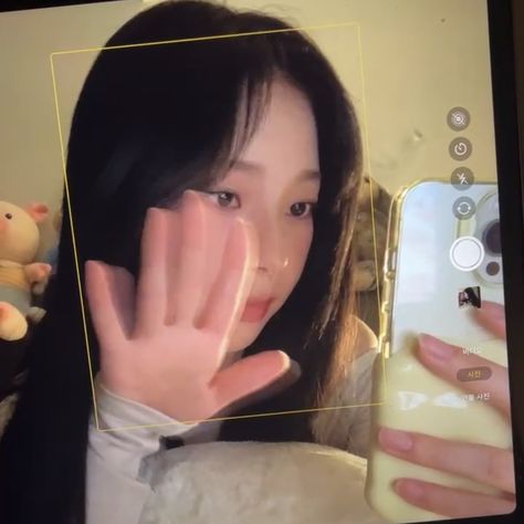 karina aesthetic icon Suwon, Karina Aespa, Funny Profile Pictures, Cartoon Jokes, Cute Selfie Ideas, Blackpink Jisoo, Easy Workouts, Instagram Aesthetic, Ulzzang Girl