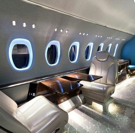 Jets Privés De Luxe, Private Jet Interior, Jet Privé, Interior Design Colleges, Luxury Jets, Luxury Private Jets, Luxury Boat, Aircraft Interiors, Top Furniture