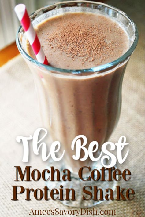 This mocha coffee protein shake is the best breakfast protein drink I've ever had! Because it's filled with protein AND coffee, this easy blended coffee recipe is perfect for a grab-and-go energizing breakfast. #coffeeproteinshake #proteinshake #supershake #mochashake via @Ameecooks Blended Protein Coffee, Fairlife Protein Shake Recipe Coffee, Protein Coffee Drink, Oatmeal Shake, Mocha Protein Shake, Mocha Shake, Shake Protein, Coffee Protein Smoothie, Mocha Smoothie