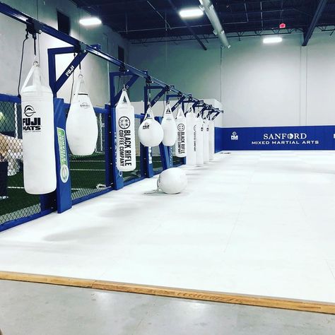 Mma Gym Design Ideas, Muay Thai Gym Design, Boxing Gym Design, Boxing Arena, Bjj Gym, Dojo Design, Gym Designs, Martial Arts Gym, Muay Thai Gym