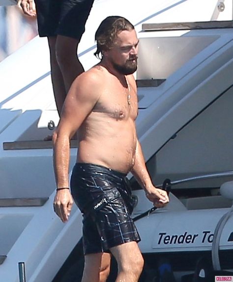 Leo DiCaprio Is Living Proof That Ladies Really Do Love The Dadbod (Photos) Leonardo Dicaprio Abs, Leonardo Dicaprio Shirtless 90s, Leonardo Dicaprio Body Of Lies, Sketchbook Exercises, Leonardo Dicaprio Wet Hair, Mens Body Types, Leonardo Dicaprio Blood Diamond, Pirate Character, Dad Bodies