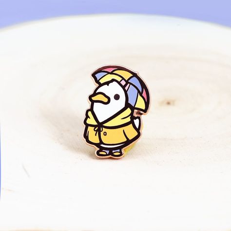 Logo Reference, Aesthetic Birthday, Duck Pins, Pin Cute, Art Kawaii, Pin Logo, Cool Pins, Kawaii Aesthetic, Hard Enamel Pin