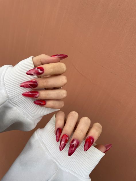 #red #nails #ideas #marble #marblenails #rednails #aesthetic #girls Red Marmor Nails, Red And White Marble Nails, Nails Ideas Marble, Red Marble Nails Acrylic, Marble Red Nails, Wine Nail Ideas, Wine Nail Designs, Red Marble Nails, Winter Nail Ideas