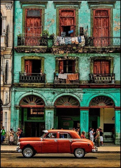 Symmetry: There is symmetry of shapes, and architecture on each row. Where on the first row there is symmetry in open arches, on the second row there are square doors, and on the third floor there are vertical doors with porches. Varadero, Lofoten, Cuba Art, Cuba Havana, Havana Nights, Cuba Travel, Seni Cat Air, Havana Cuba, Destination Voyage