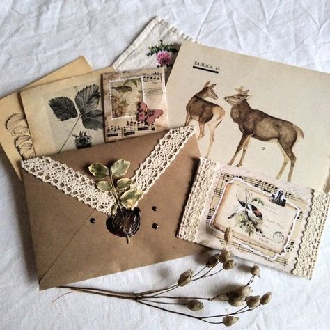 Love Letters Aesthetic, Snail Mail Inspiration, Mail Art Envelopes, Aesthetic Letters, Pen Pal Letters, Envelope Art, Handwritten Letters, Vintage Lettering, Scrapbook Journal