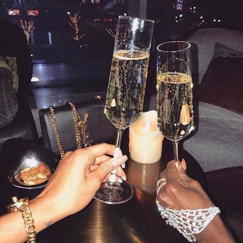 pinterest: chandlerjocleve instagram: chandlercleveland Boujee Lifestyle, Champagne Nails, Champagne Problems, Luxury Lifestyle Girly, Boujee Aesthetic, Luxury Lifestyle Women, Bad And Boujee, Rich Girl Aesthetic, Luxe Life