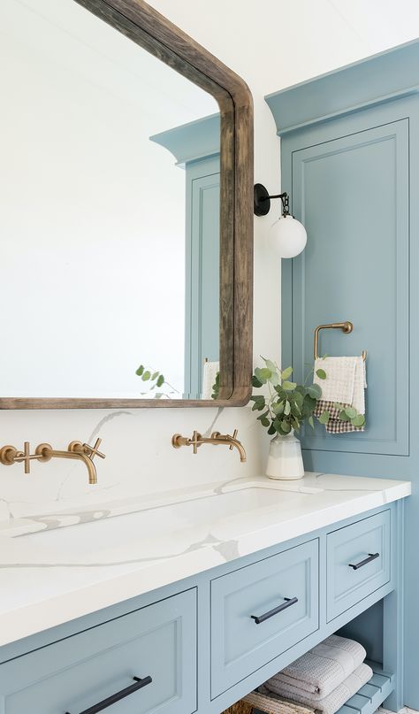 Our Favorite Powder Bathrooms - Studio McGee California Traditional Home, Light Blue Bathroom, Makeover Kamar Mandi, Modern Traditional Home, Bathroom Cabinetry, Bathroom Paint Colors, Marble Counter, Trendy Bathroom, Bad Design