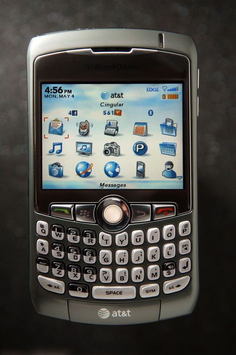 Y2k Cell Phone, Full Keyboard, Blackberry Phones, Half Screen, Cell Phone Booster, Cell Phone Store, Blackberry Curve, Old Cell Phones, Refurbished Phones