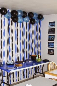 Preschool Ponderings: Preschool Graduation Decorations Ideas For Preschool Activities, Preschool Graduation Decorations, Vpk Graduation, Diy Graduation Decorations, Halo Party, Curriculum Preschool, Graduation Desserts, Outdoor Graduation Parties, Outdoor Graduation