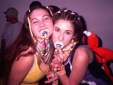 These photos of 90s raves prove it was the best decade for dance music hedonism: Pictures | DJMag.com Rave Outfits Festivals Raver Girl, Kandi Halloween, Rave Culture Fashion, Raver Fashion, 2000s Rave Fashion, 90s Rave Aesthetic, 90s Rave Fashion, 1990s Rave, Acid House Rave