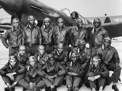 Harlem Hellfighters, Tuskegee Airmen, Fighter Pilot, History Pictures, American Heroes, Fighter Planes, African American History, Black American, Military History