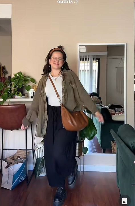 Earthy Thrifted Outfits, Work Outfit Ideas Plus Size, Thrift Plus Size Outfits, Comfortable Plus Size, Relaxed Summer Outfits Plus Size, Plus Aesthetic Outfits, Fashion Inspo Midsize, Museum Worker Outfit, Autumn Fits Midsize