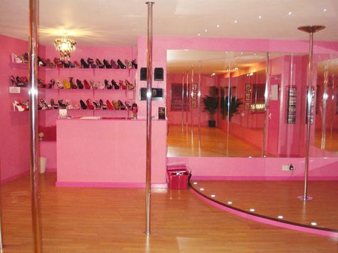 Dance Room Decor, Dance Studio Design, Pole Dance Studio, Home Dance Studio, Dance Room, Belly Dancing Classes, Dance Rooms, Home Dance, Pole Dancing Fitness