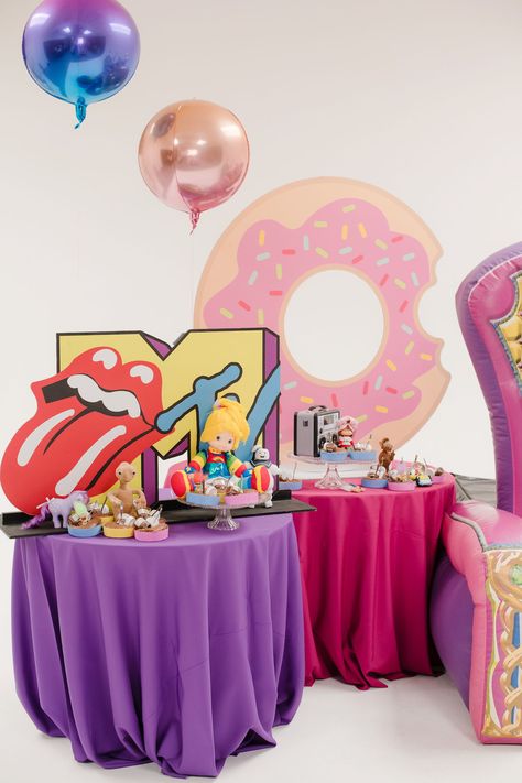 Colorful 80’s theme Birthday Party, with flashbacks to classics like MTV, Star Wars, and Scooby Doo by Karina Pires Photography  #80sparty #birthdayparty #babybirthday #firstbirthdayparty Mtv Birthday Party, 00 Theme Party, Mtv Themed Party, Mtv Party, 1997 Birthday, 2000s Theme Party, 00s Party, 90s Party Decorations, 2000s Theme