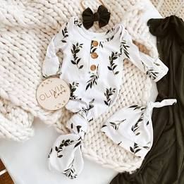 Baby Registry Checklist Must-Haves Delivery Robe, Caden Lane, Baby Coming Home Outfit, Hospital Stay, Neutral Baby Clothes, Hospital Outfit, Trendy Baby Clothes, Growing Belly