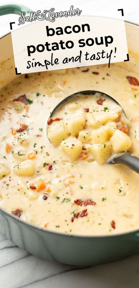 Warm up with a big bowl of this bacon potato soup recipe! It's got no fancy ingredients and is fast, so you can easily enjoy it on a chilly or rainy day. Essen, Bacon Potato Soup, Potato Soup With Bacon, Bacon Soup Recipes, Quick Soup Recipes, Best Potato Soup, Potato Bacon Soup, Quick Soup, Bacon Soup