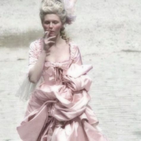 Lai (taylor’s version) on Instagram: “let them eat cake! 🎂 . . . . . . . . #kristendunst #marieantoinetteedit #marieantoinette #coquette #dollette #luxlisbon #mariaantonia…” Marie Antoinette Aesthetic, Marie Antoinette Movie, Sofia Coppola Movies, Marie Antoinette 2006, I Love Cinema, Sofia Coppola, Kirsten Dunst, Keira Knightley, Lily Rose Depp