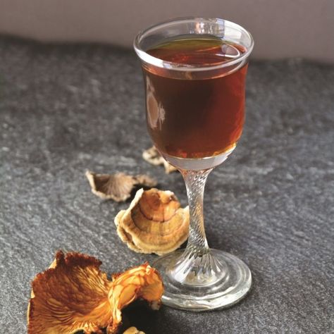 Cocktail Garden, Bourbon Recipes, Shitake Mushroom, Fall Cocktail, Shiitake Mushrooms, Whiskey Drinks, Fall Cocktails, Cocktail Ingredients, Shiitake Mushroom