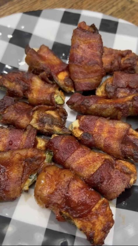 Air Fryer Jalapeño Poppers Midwest Recipes, Air Fryer Jalapeno Poppers, Cooking In The Midwest, Luke Brown, Tiny Bites, Jalapeño Poppers, Poppers Recipe, Bacon Appetizers, Best Appetizer Recipes